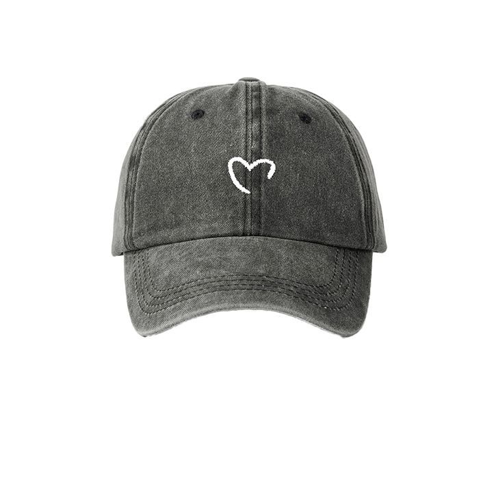 Бейсболка Сердце серая