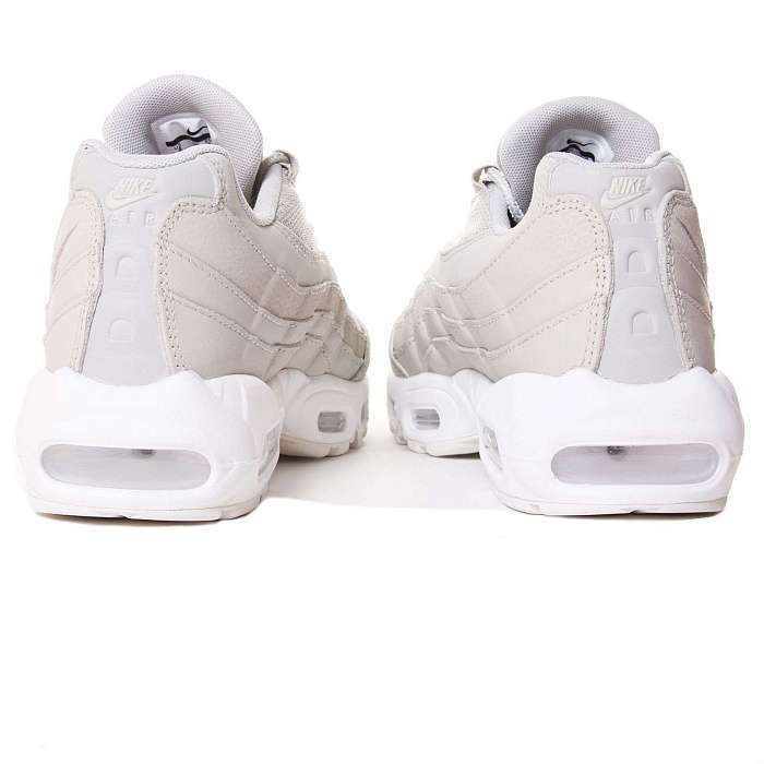 Кроссовки Nike Air Max 95 Essential 749766-020
